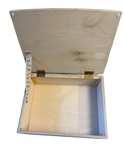 Aufbewahrungsbox - Bent but not broken